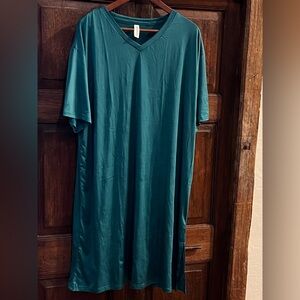 FENTENG Green V-Neck No Wrinkle T-Shirt Loungwear Dress Size XL